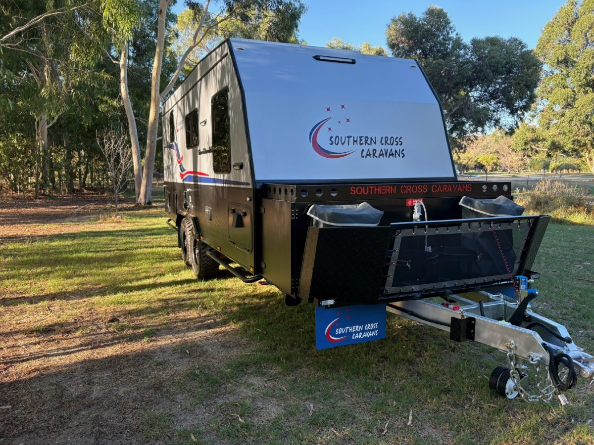 Southern Cross Caravans SCF18F Warburton Bunks