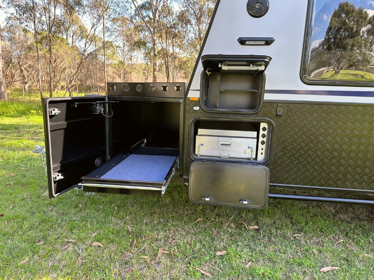 Southern Cross Caravans SCF18F Warburton Bunks photo 5 of 6