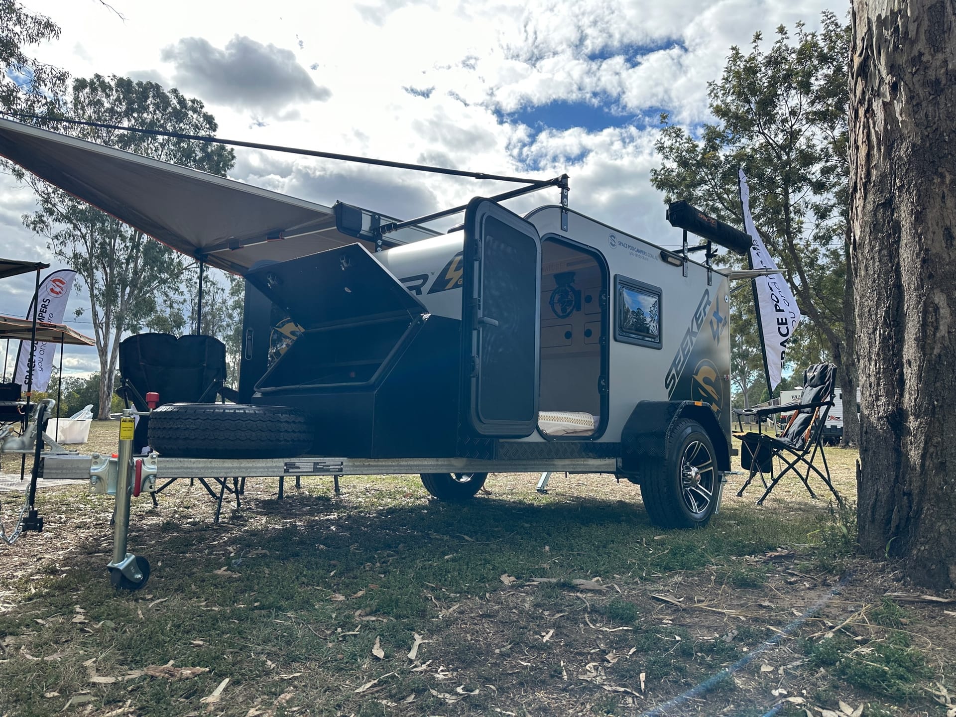 Space Pod Campers Seeker LX Gen2 photo 2 of 6