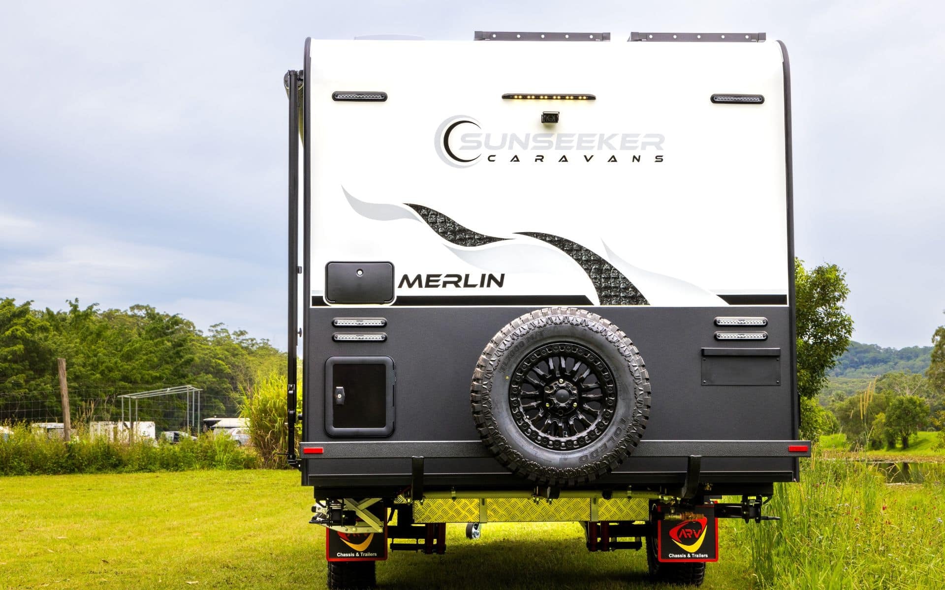 Sunseeker Caravans Merlin photo 10 of 17
