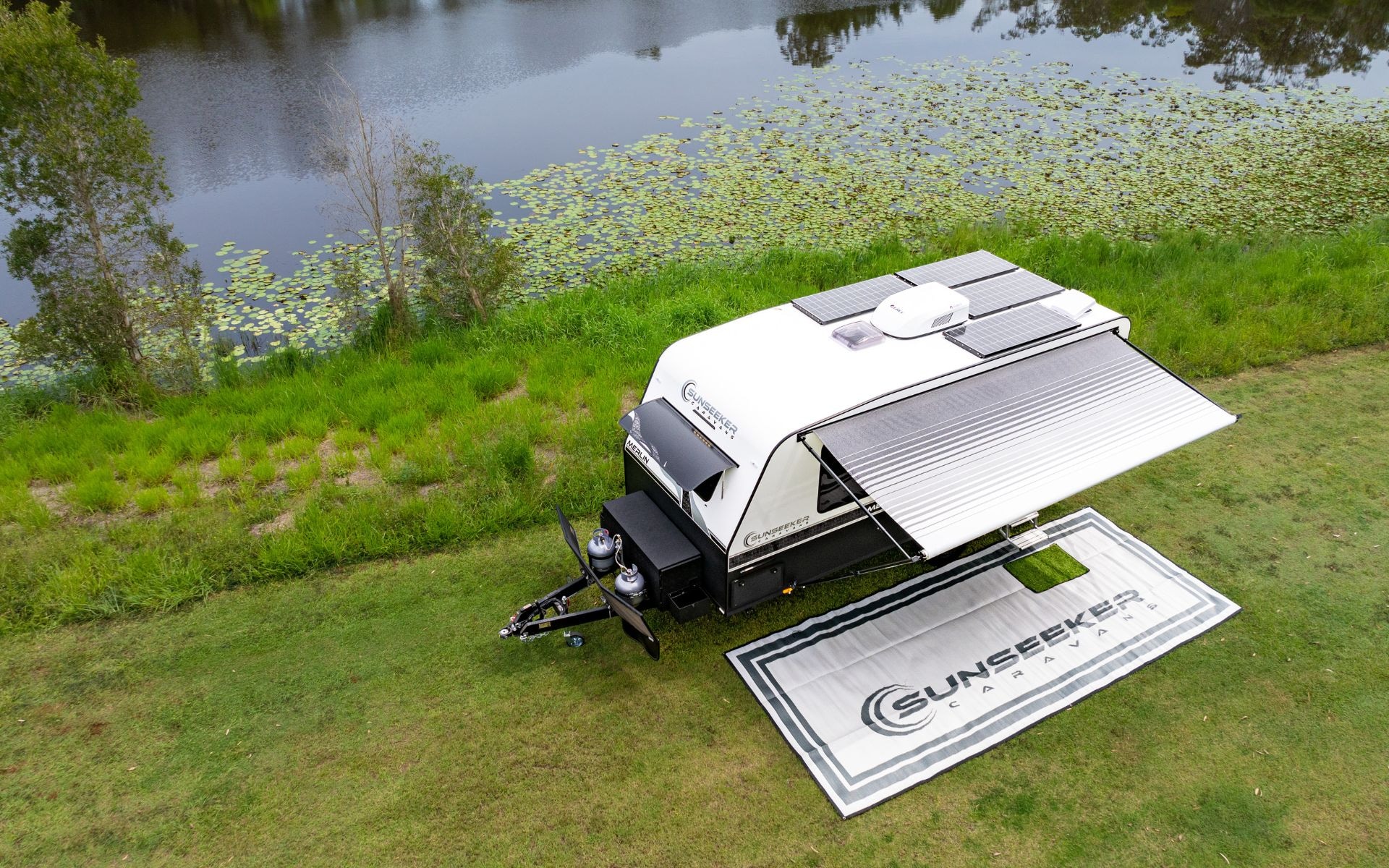 Sunseeker Caravans Merlin photo 11 of 17
