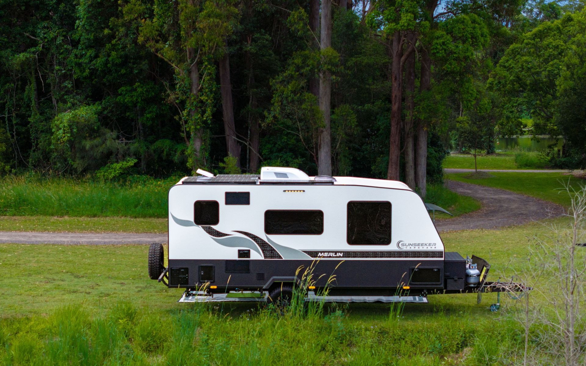 Sunseeker Caravans Merlin photo 12 of 17