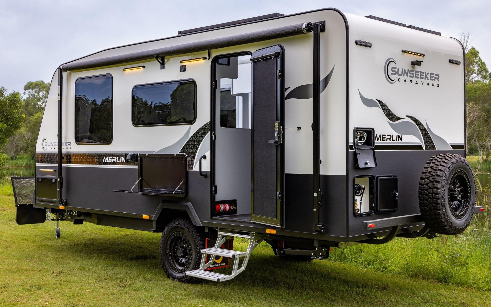 Sunseeker Caravans Merlin photo 8 of 17