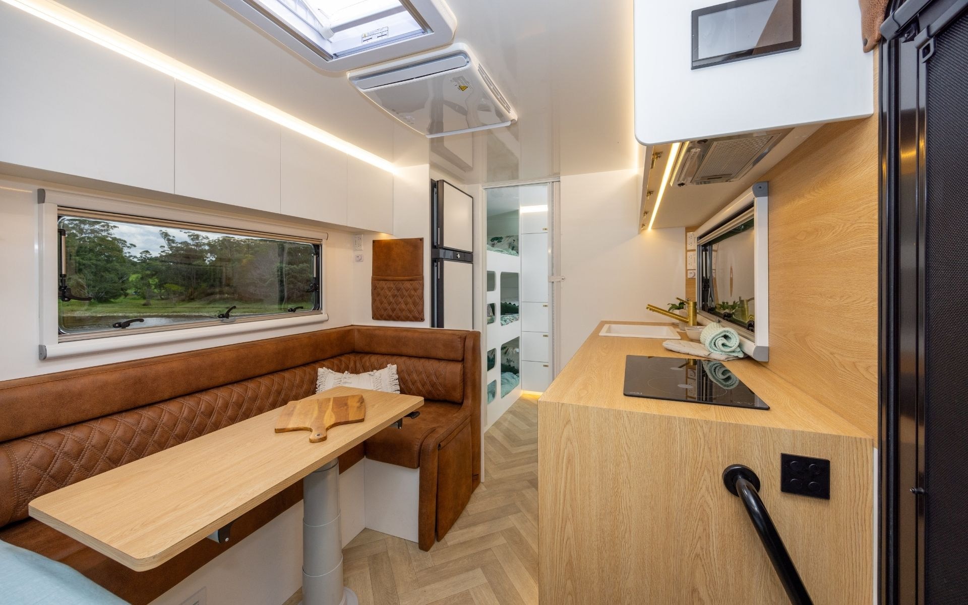 Sunseeker Caravans Wild Child photo 11 of 18
