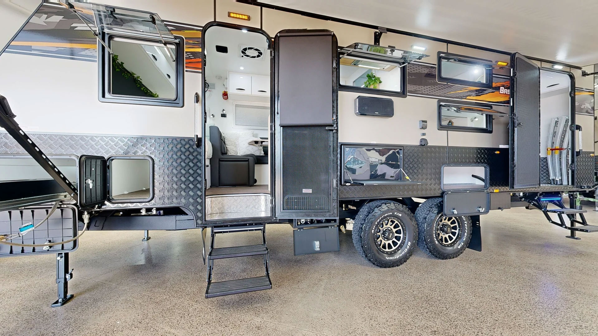 Supreme Caravans Base Camp X photo 7 of 11