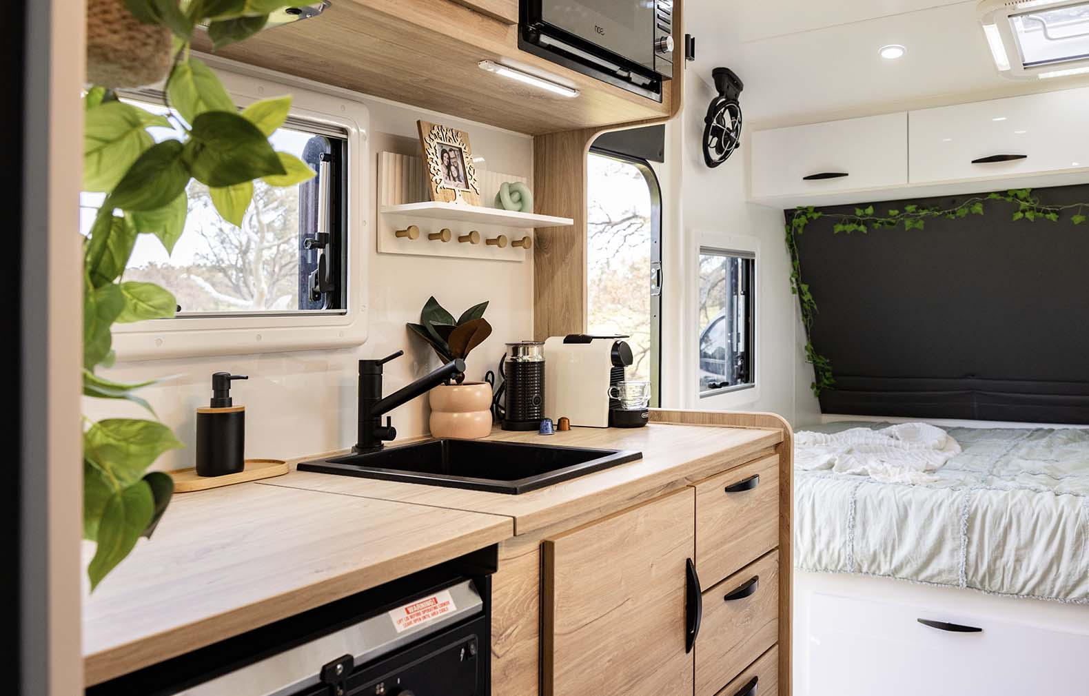 Supreme Caravans Base Camp X photo 9 of 11