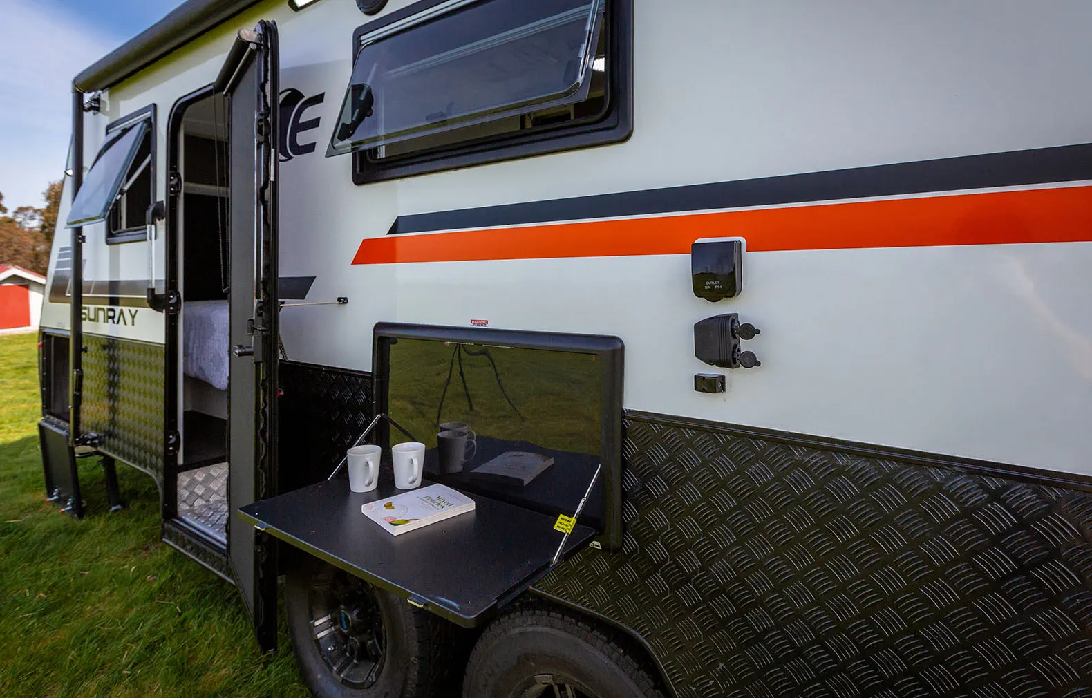 Supreme Caravans Eclipse Sunray photo 4 of 11