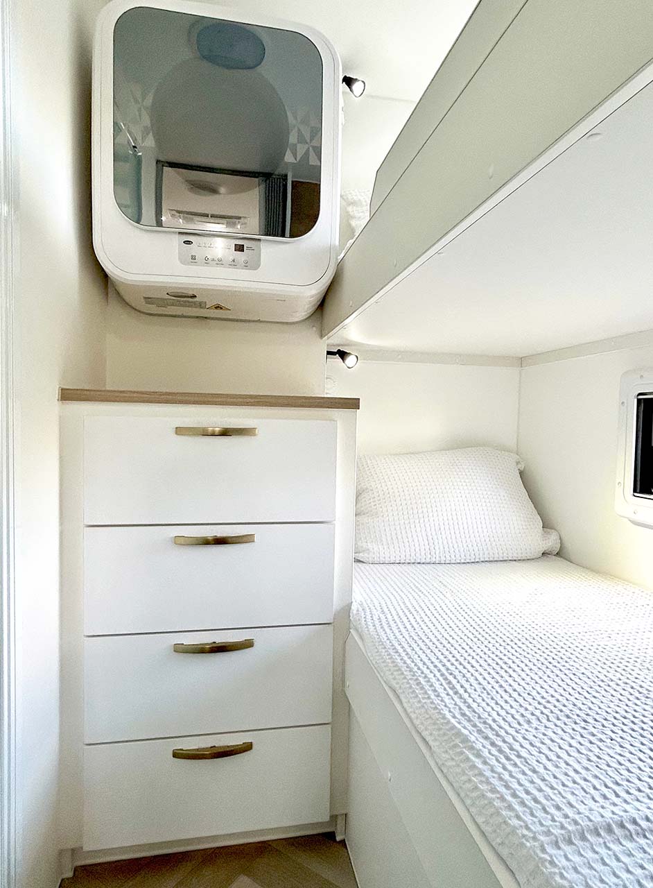 Supreme Caravans Eclipse Weekender photo 13 of 14