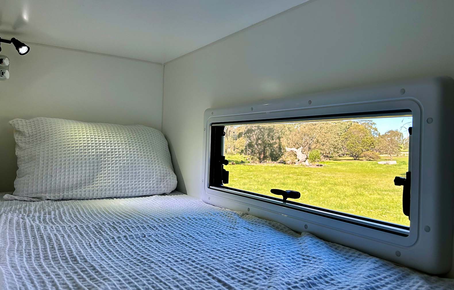 Supreme Caravans Eclipse Weekender photo 7 of 14