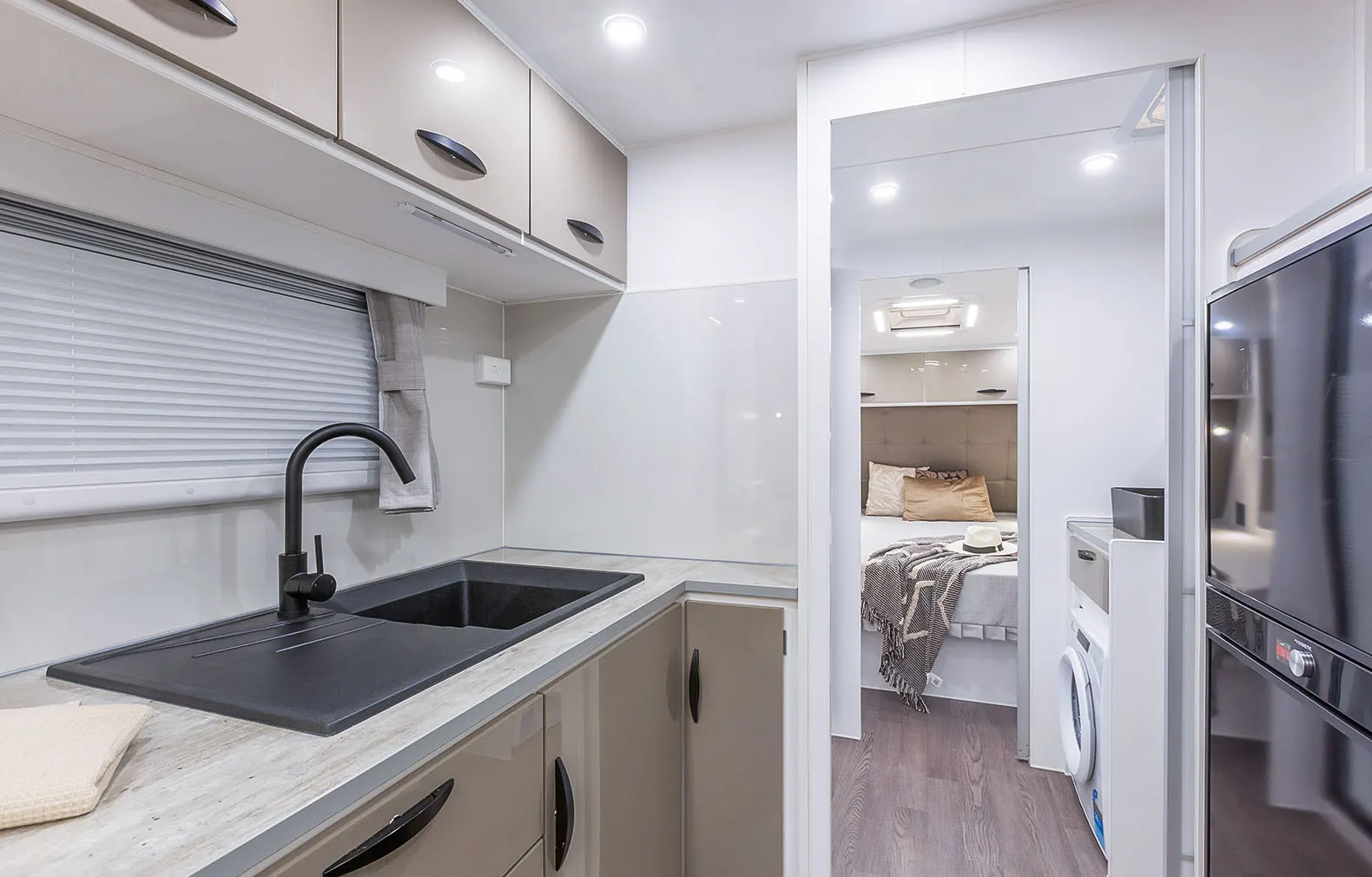 Supreme Caravans Executive photo 17 of 20