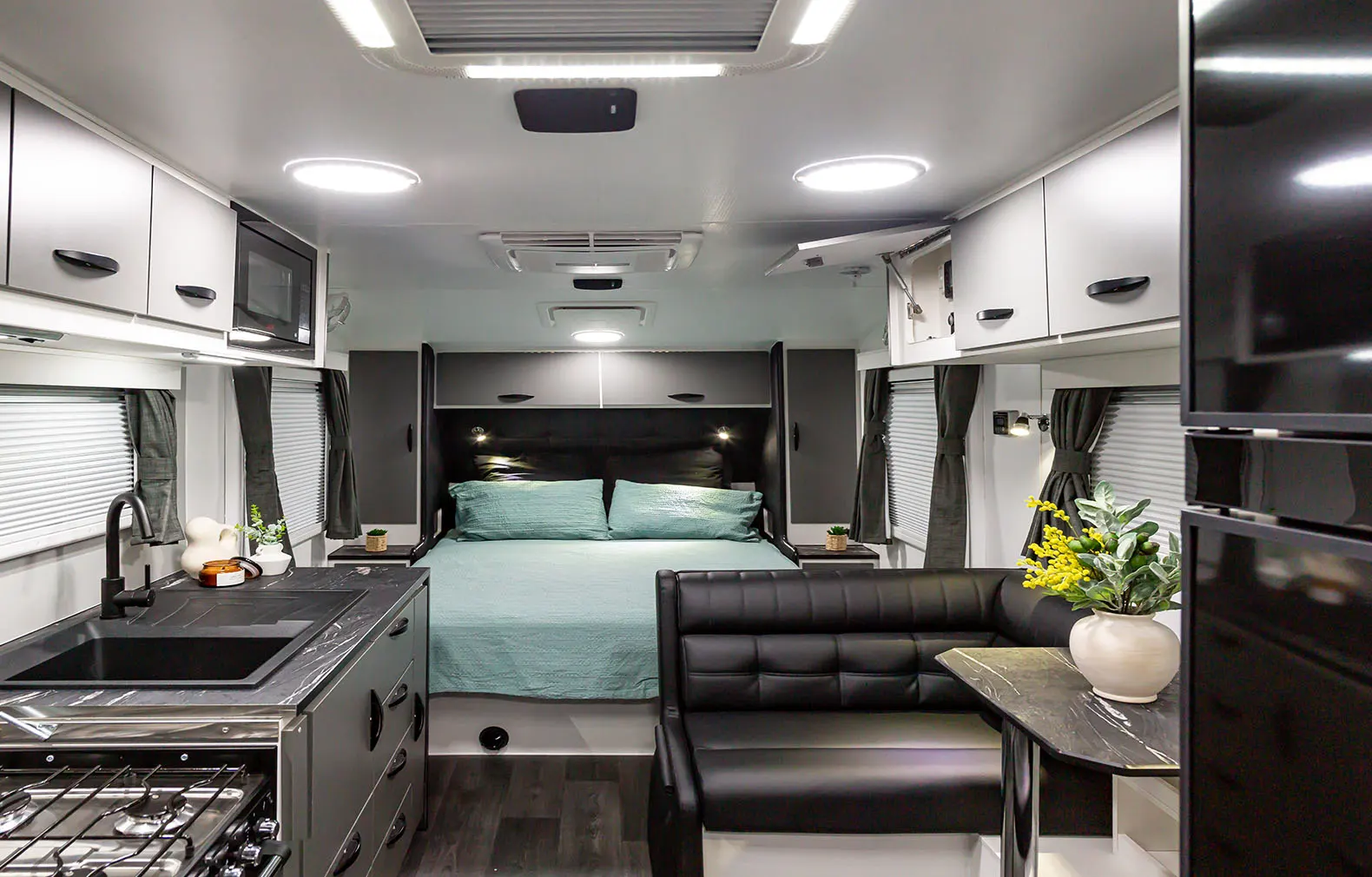 Supreme Caravans Territory X photo 17 of 24