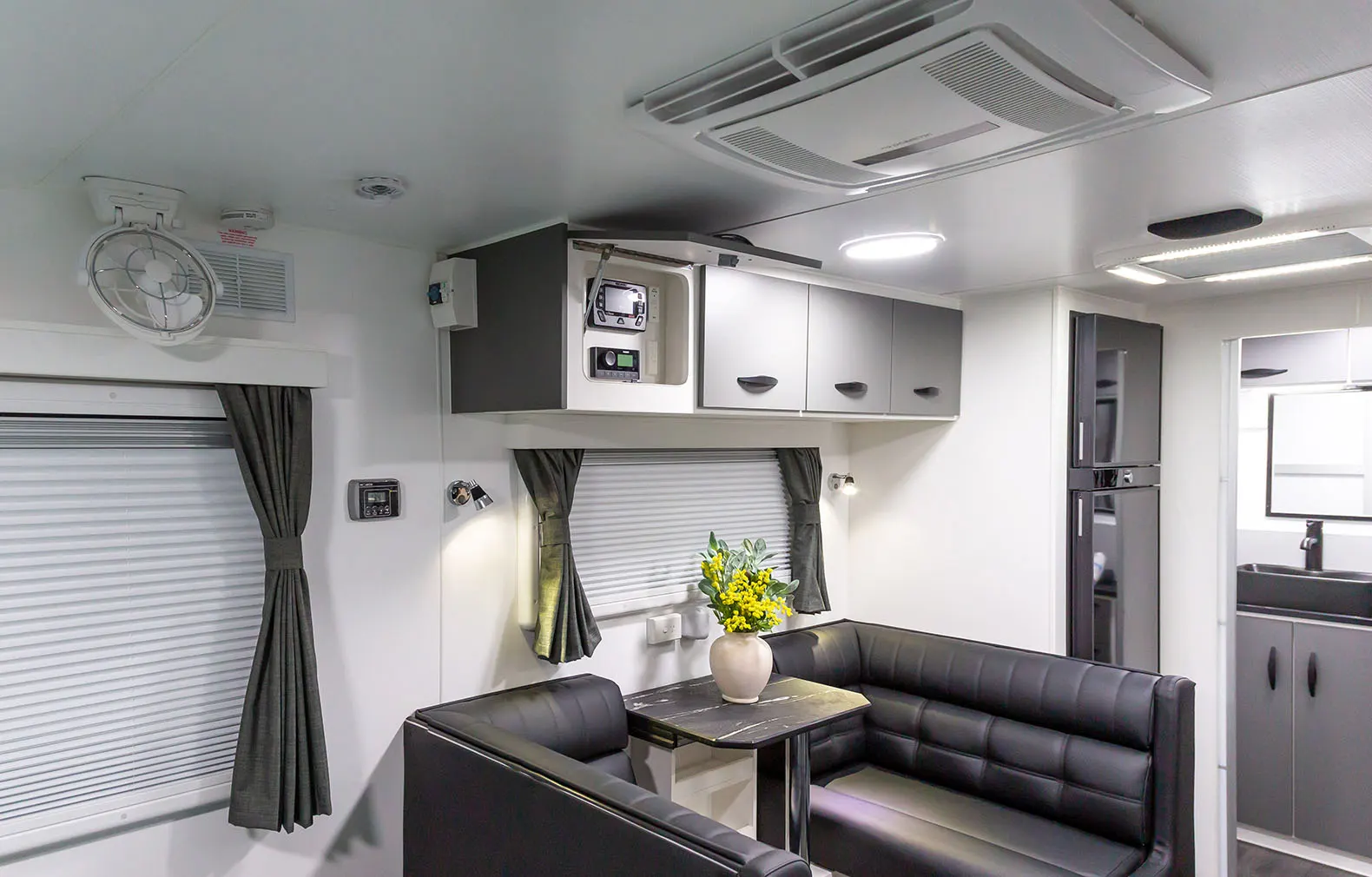 Supreme Caravans Territory X photo 19 of 24