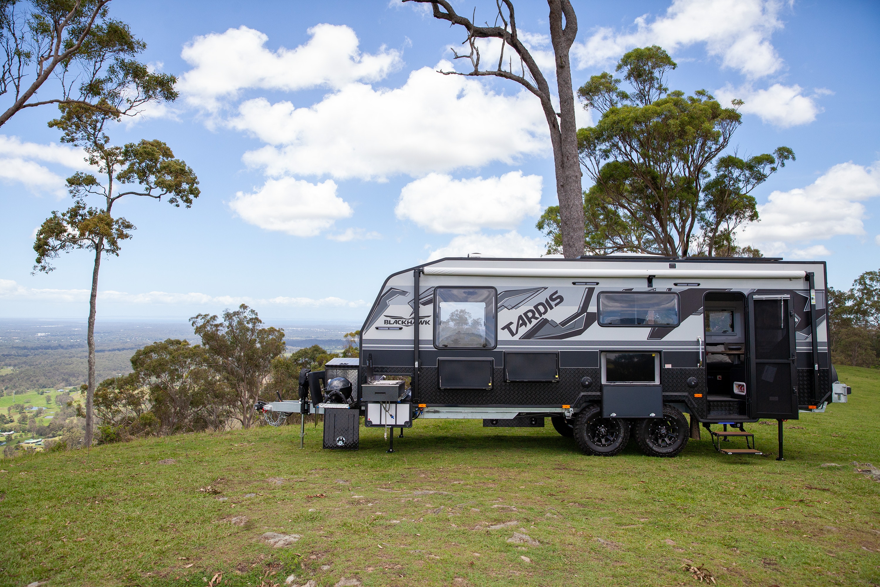 Titan Caravans Premium photo 3 of 4