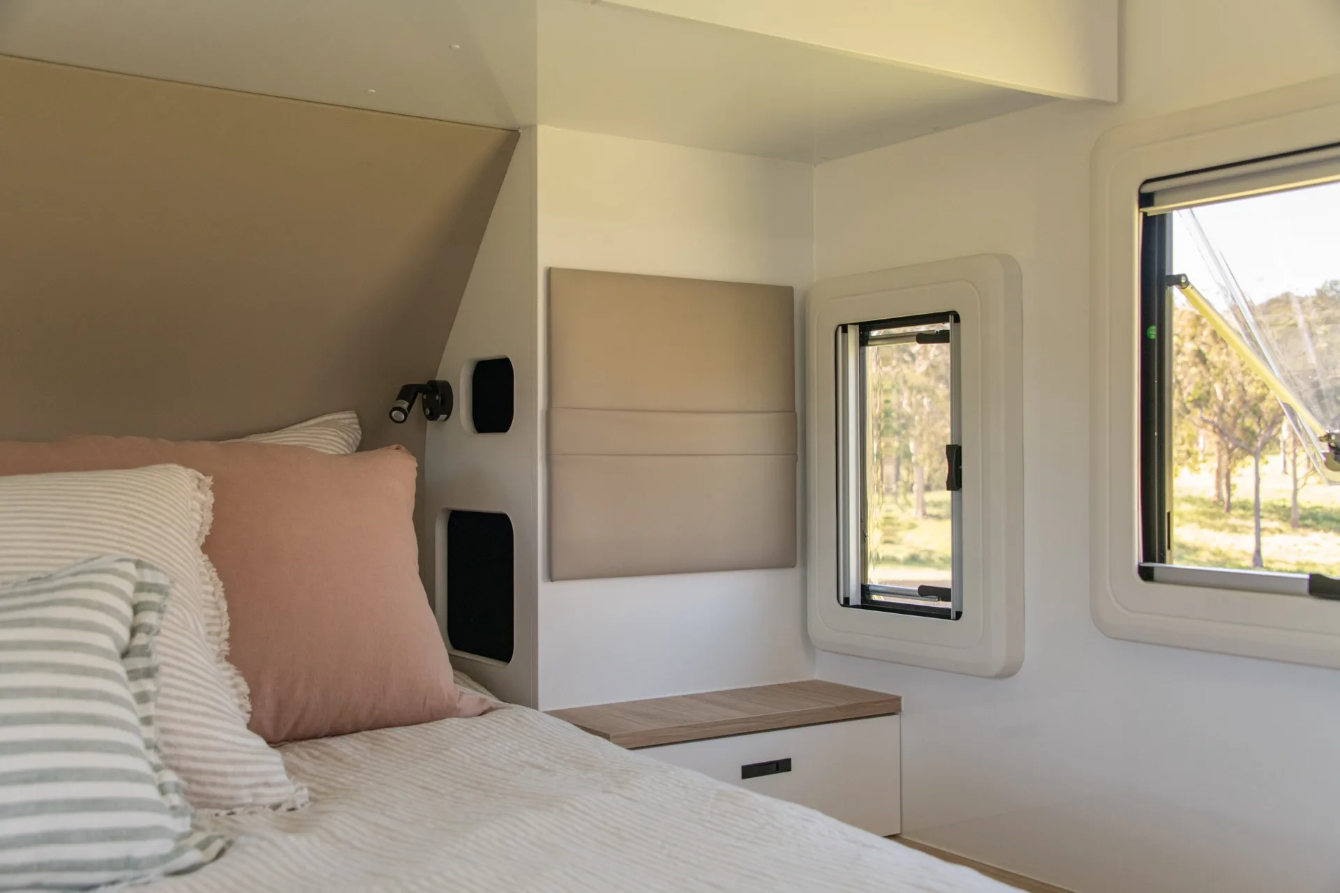 Titanium Caravans HS1 photo 13 of 17