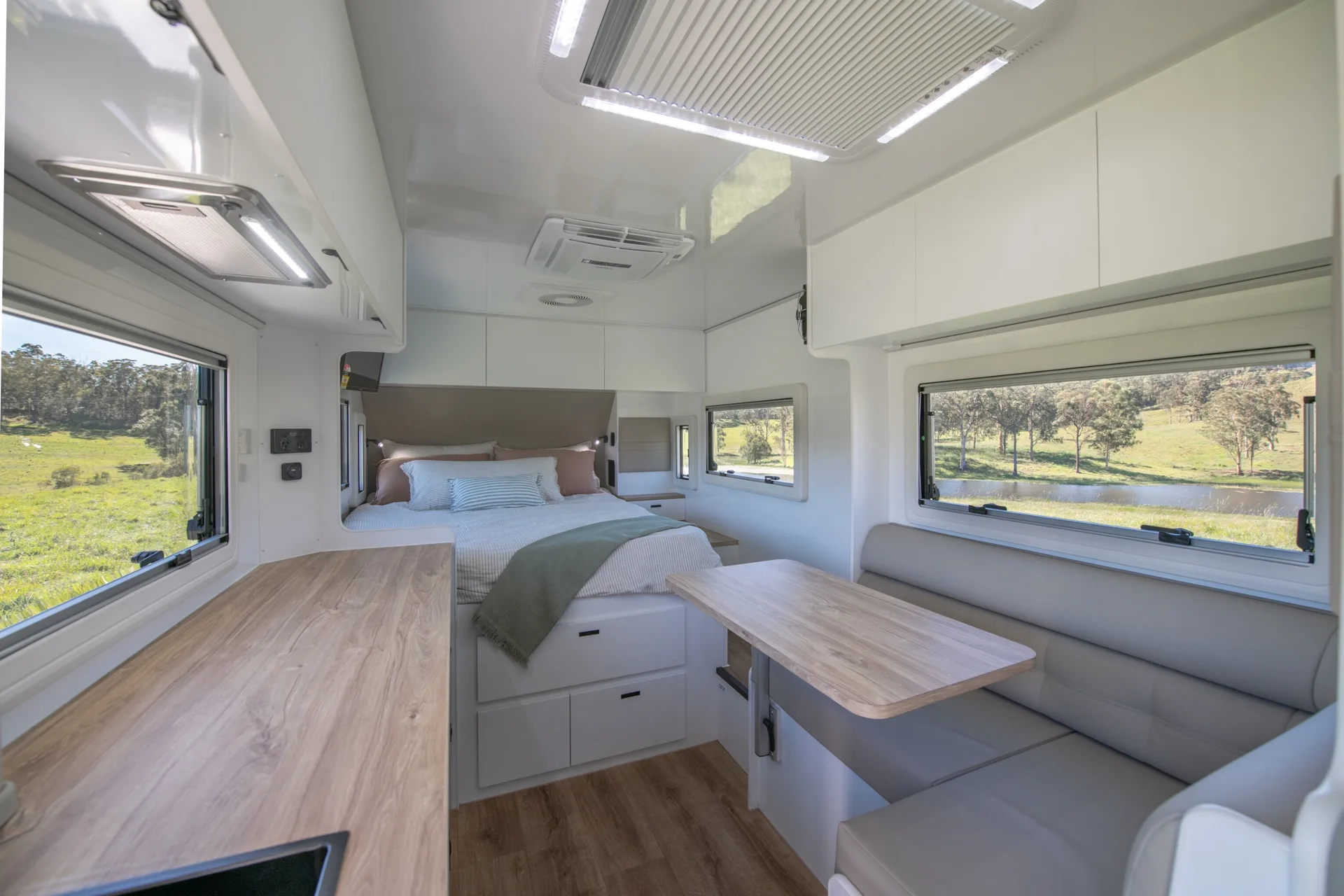 Titanium Caravans HS1 photo 15 of 17