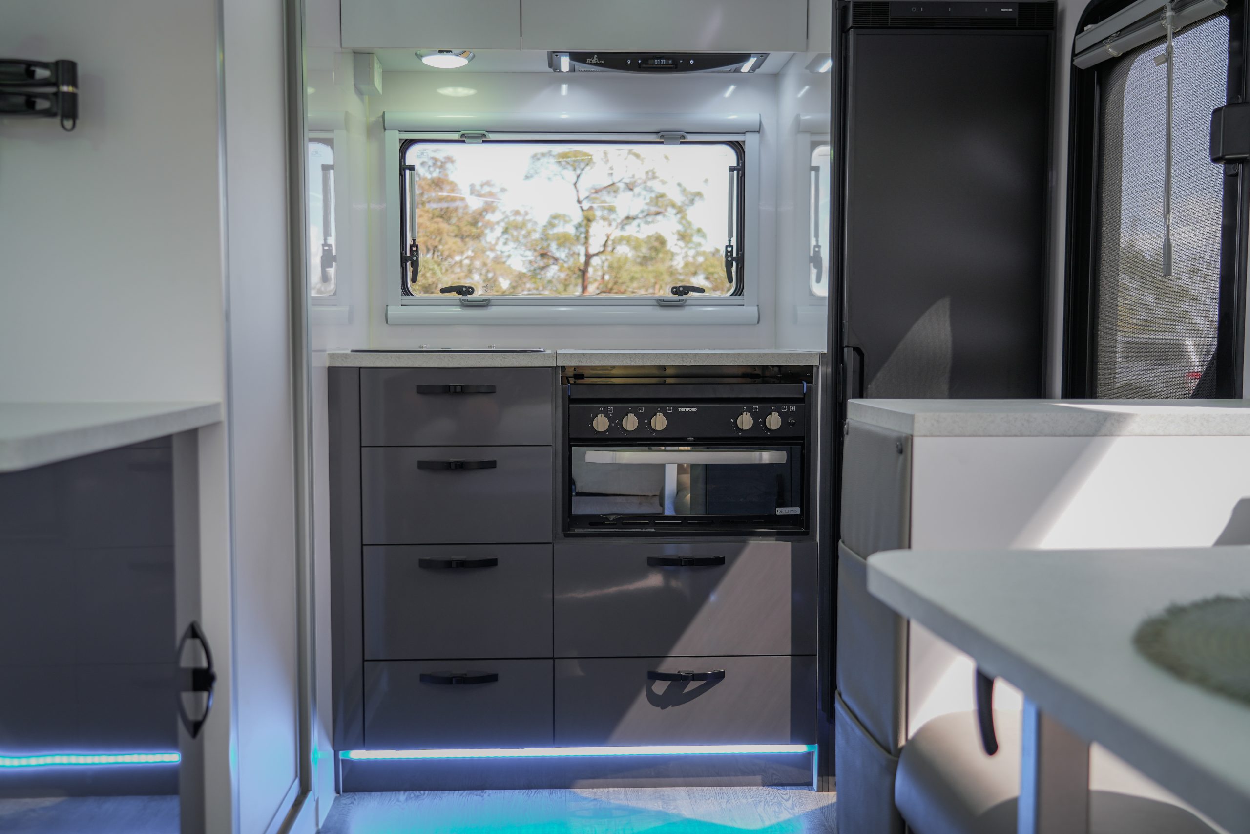 Torus RV 15FT Hybrid photo 6 of 6