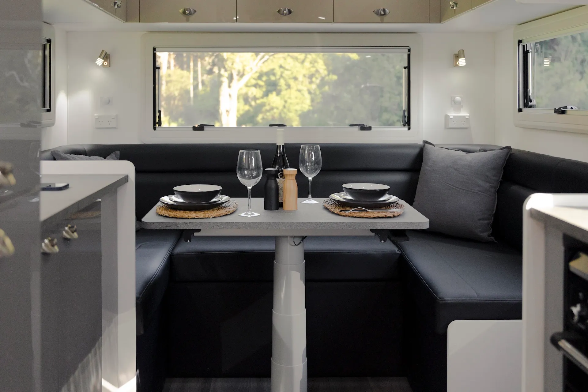 Urban Caravans Tungsten Track photo 10 of 12