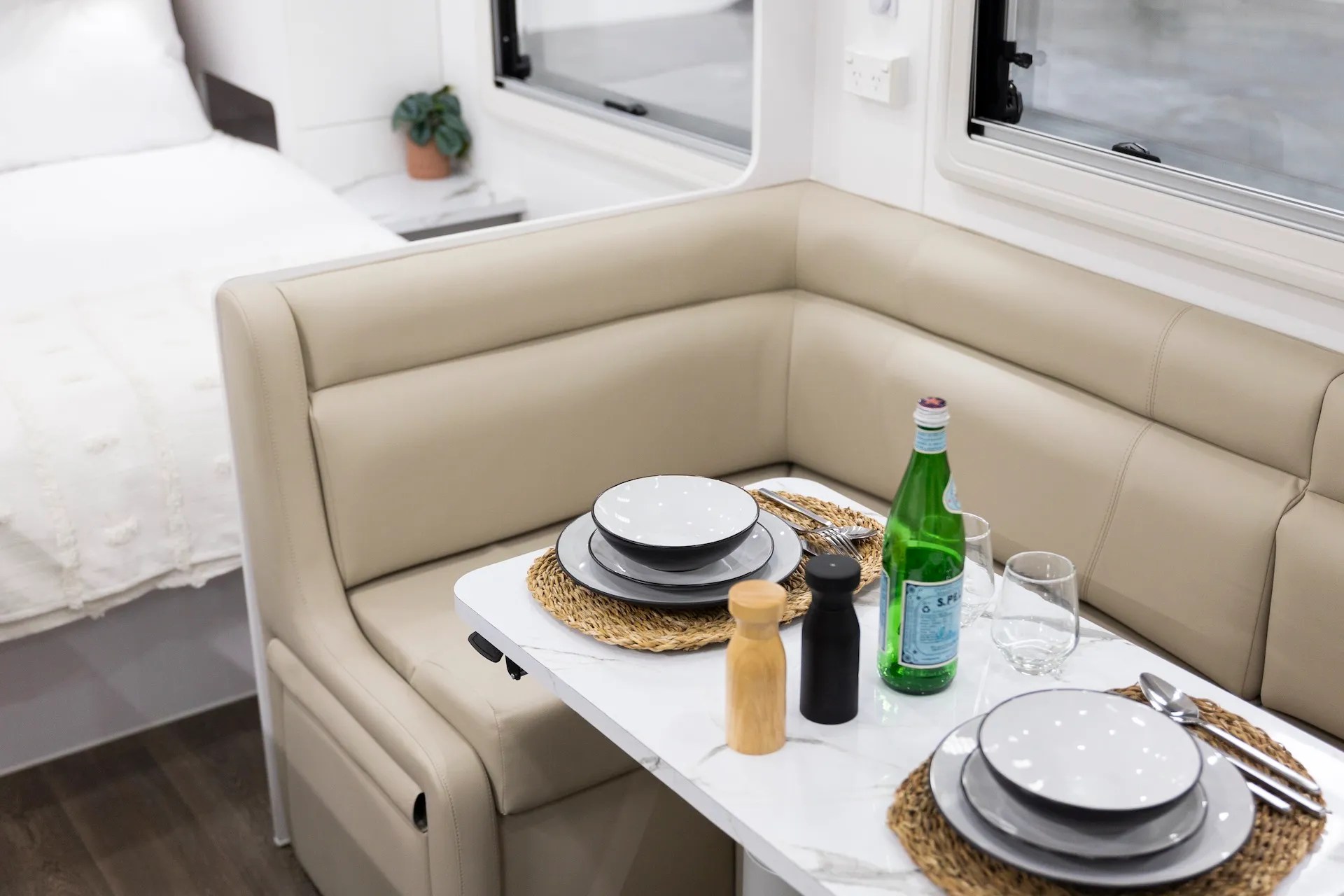 Urban Caravans Tungsten Track photo 9 of 12