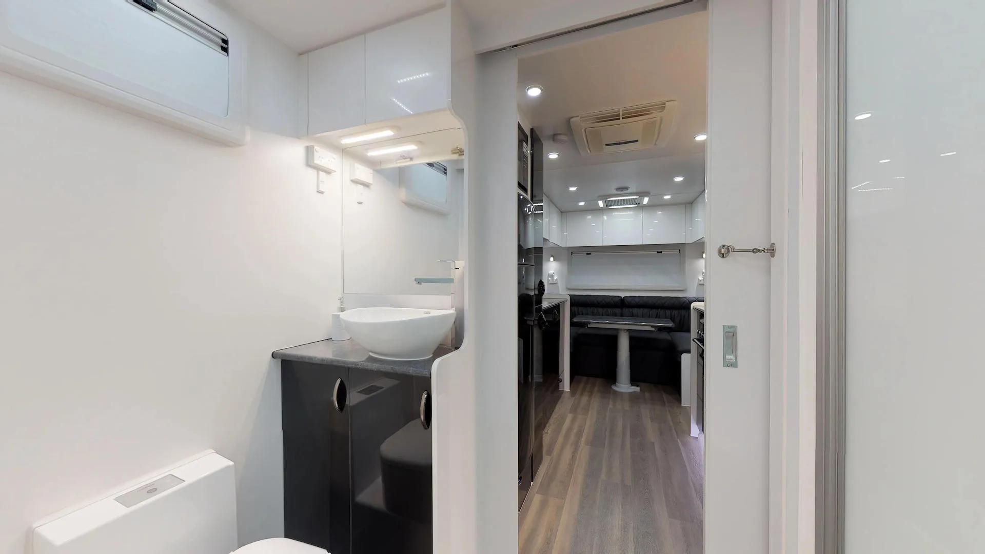 Urban Caravans Tungsten Tuff photo 7 of 8