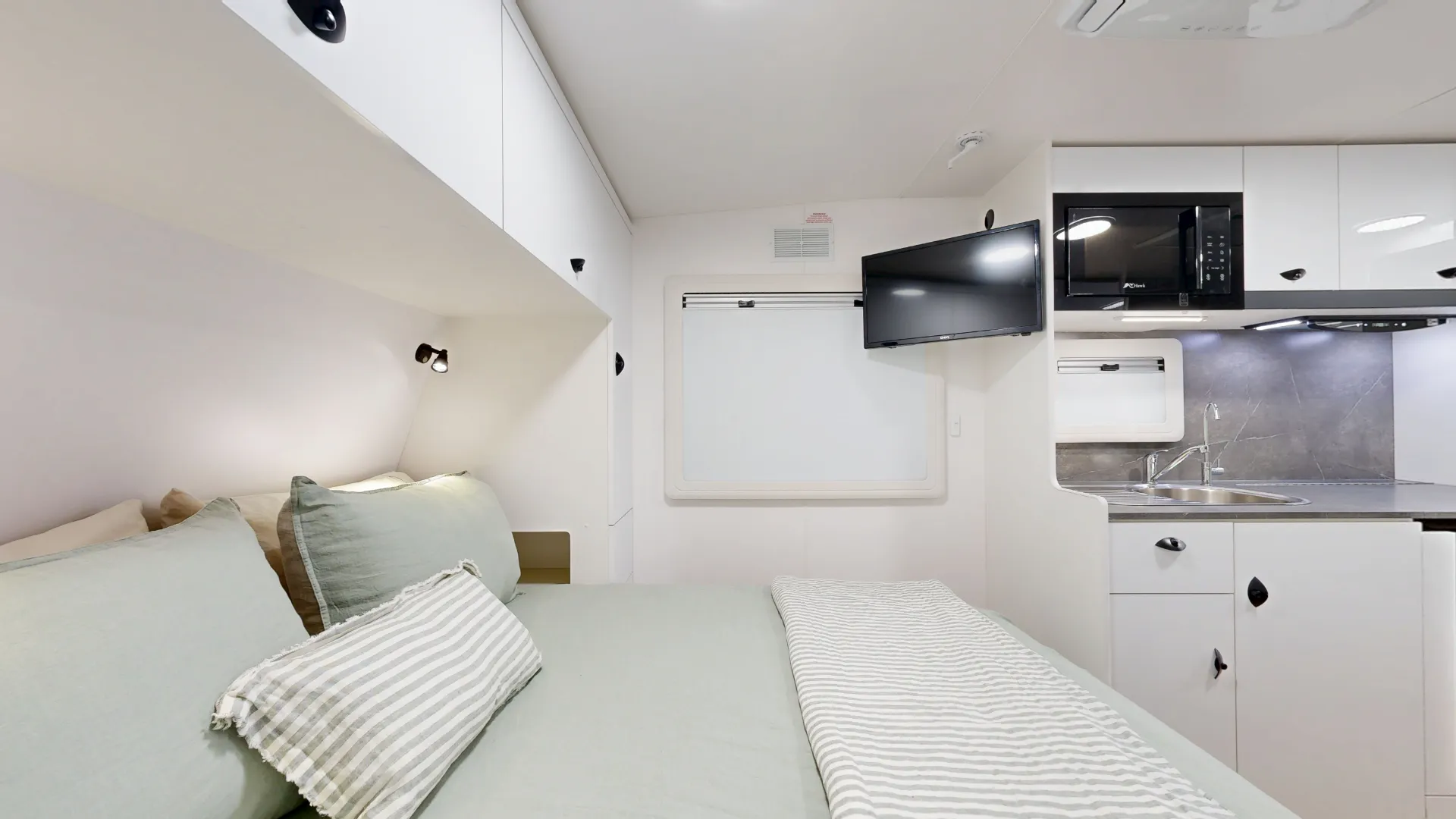 Viscount Caravans V1 photo 7 of 13