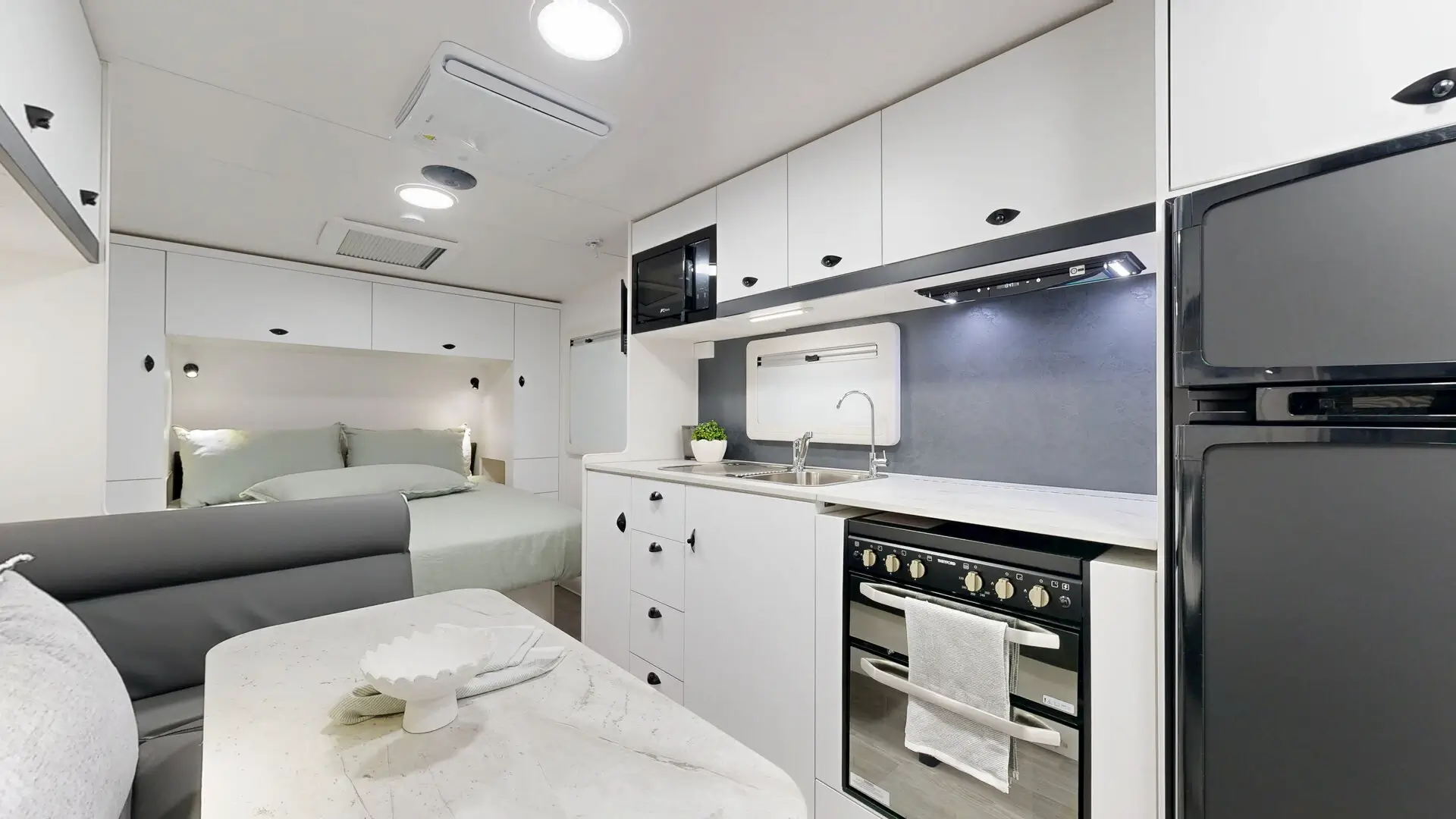 Viscount Caravans V2 photo 10 of 13