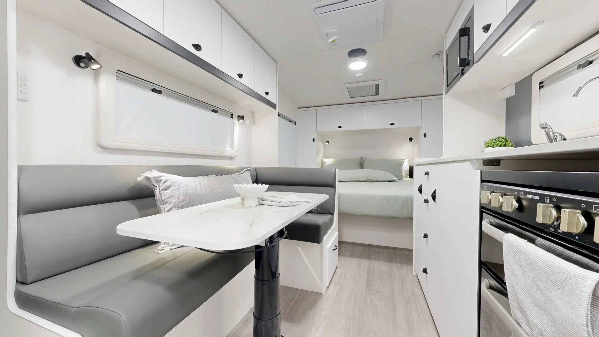 Viscount Caravans V2 photo 11 of 13