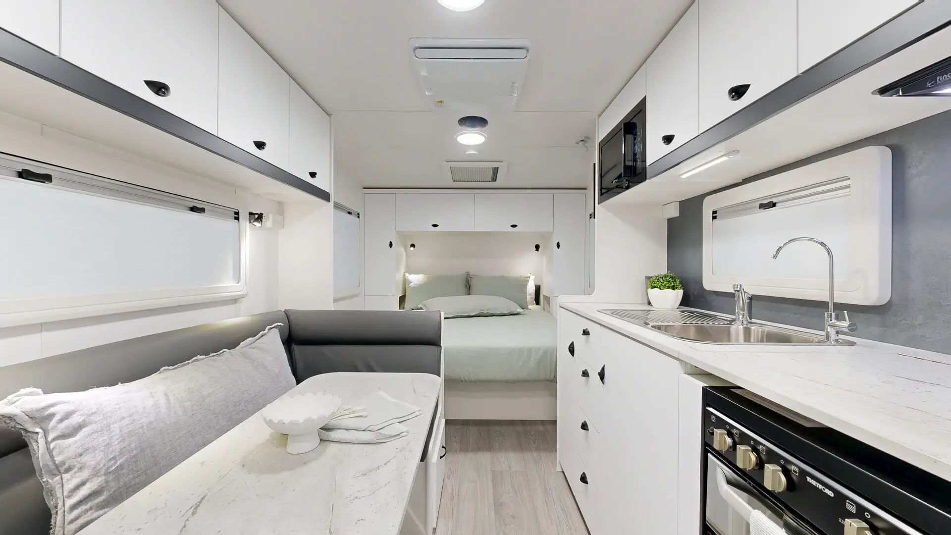 Viscount Caravans V2 photo 6 of 13