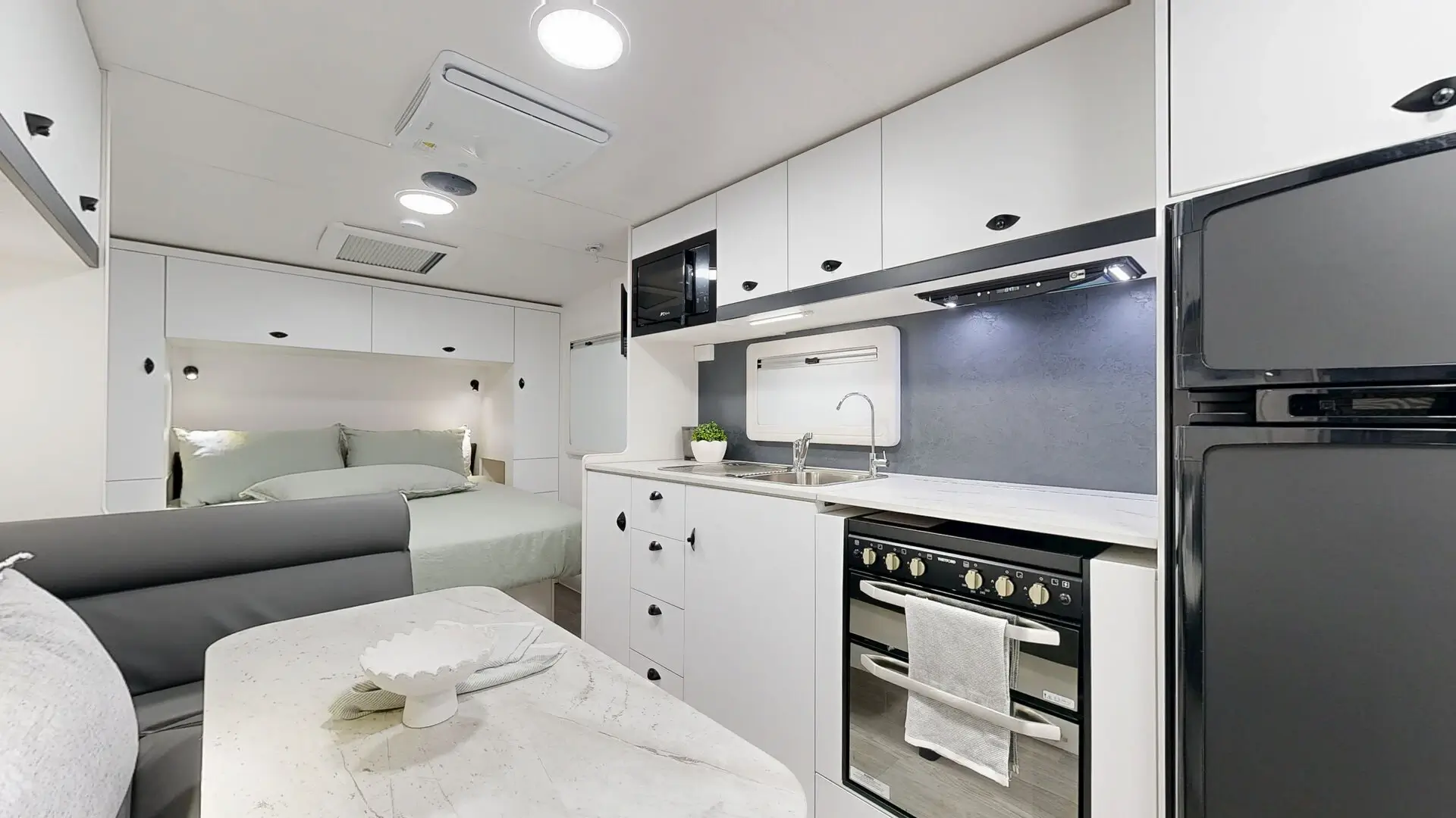 Viscount Caravans V2 photo 7 of 13