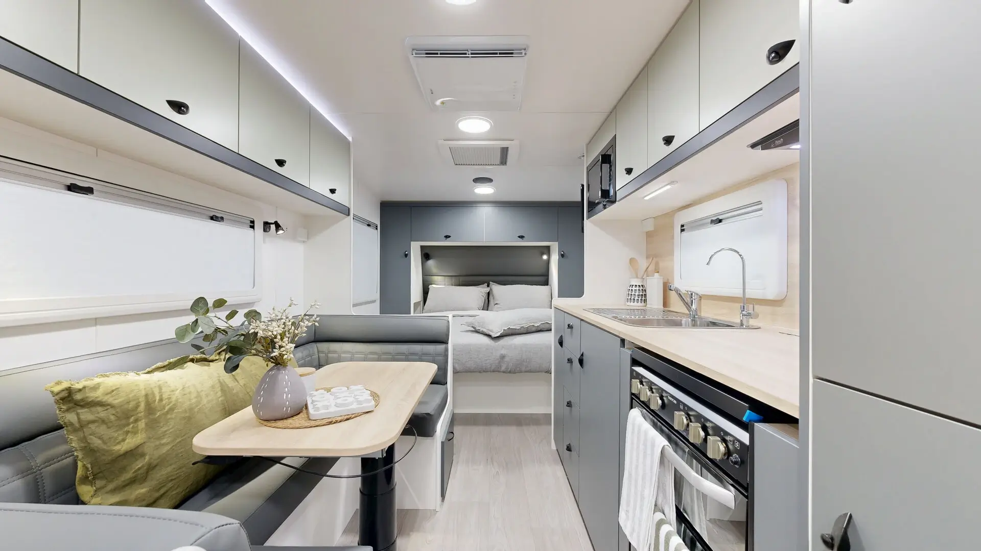 Viscount Caravans V3 photo 7 of 13