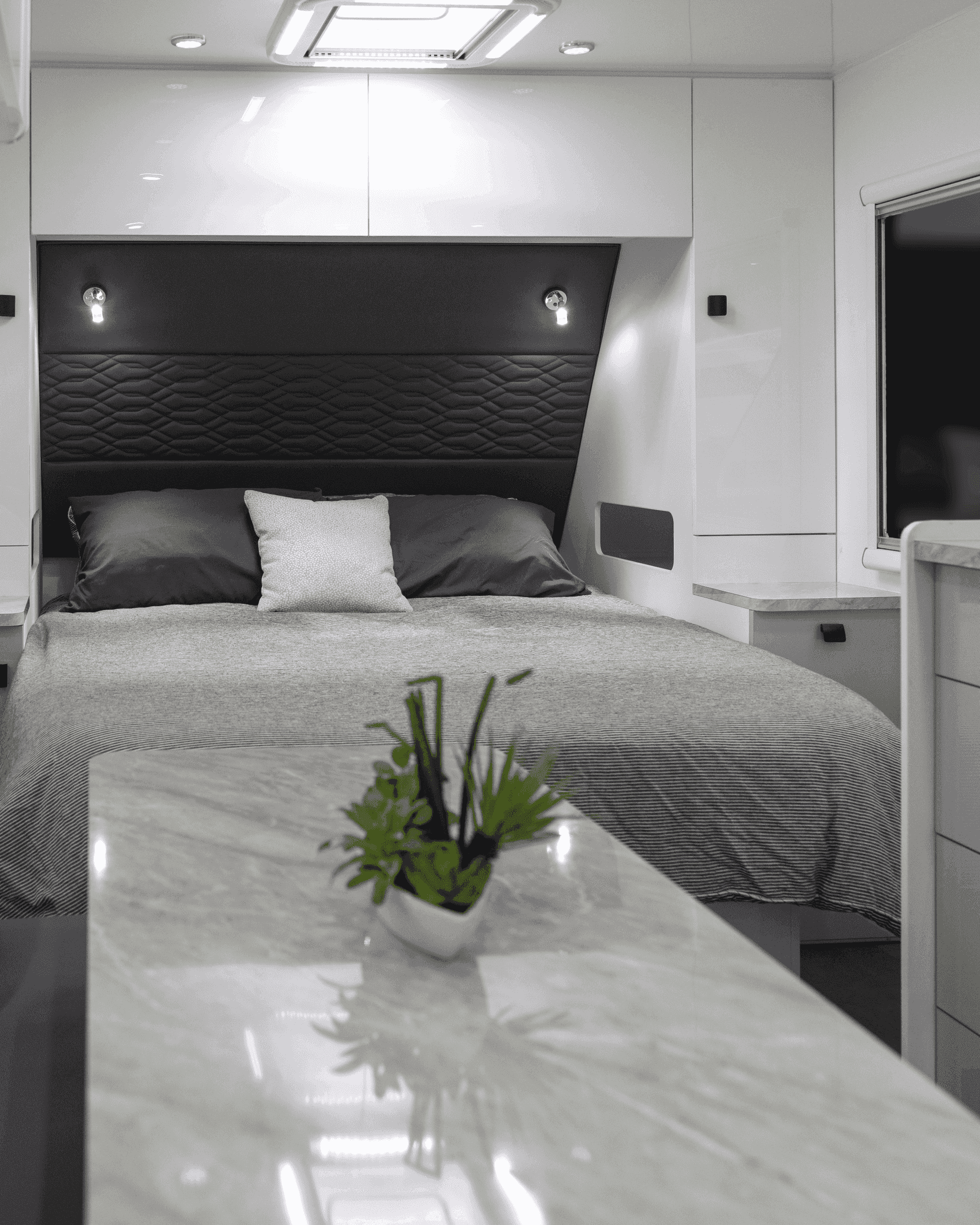 Vivid Caravans Voyager 20' photo 5 of 8