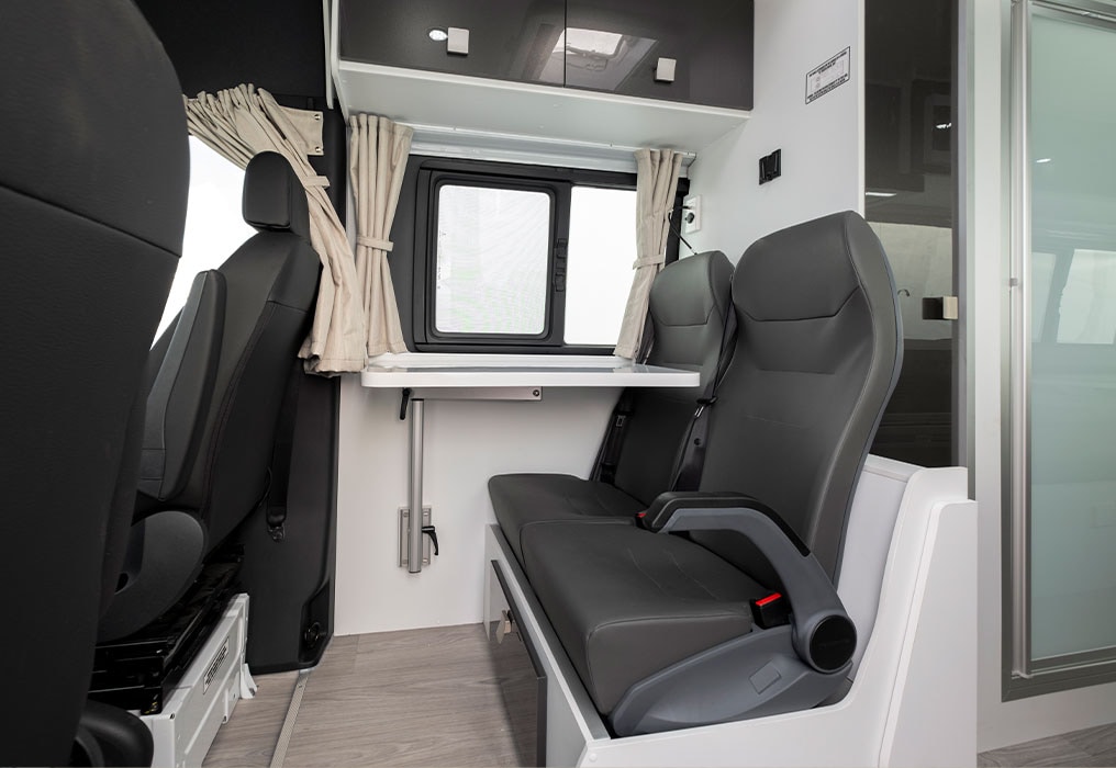 Winnebago Bondi 4S photo 12 of 12