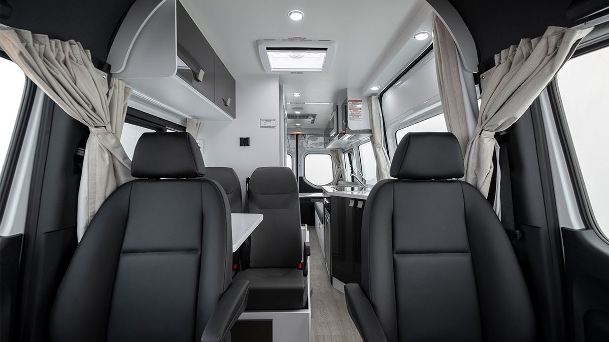Winnebago Bondi 4S photo 7 of 12