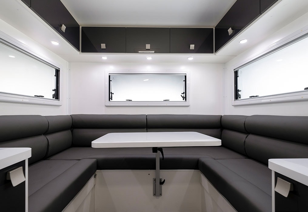 Winnebago Burleigh photo 11 of 12