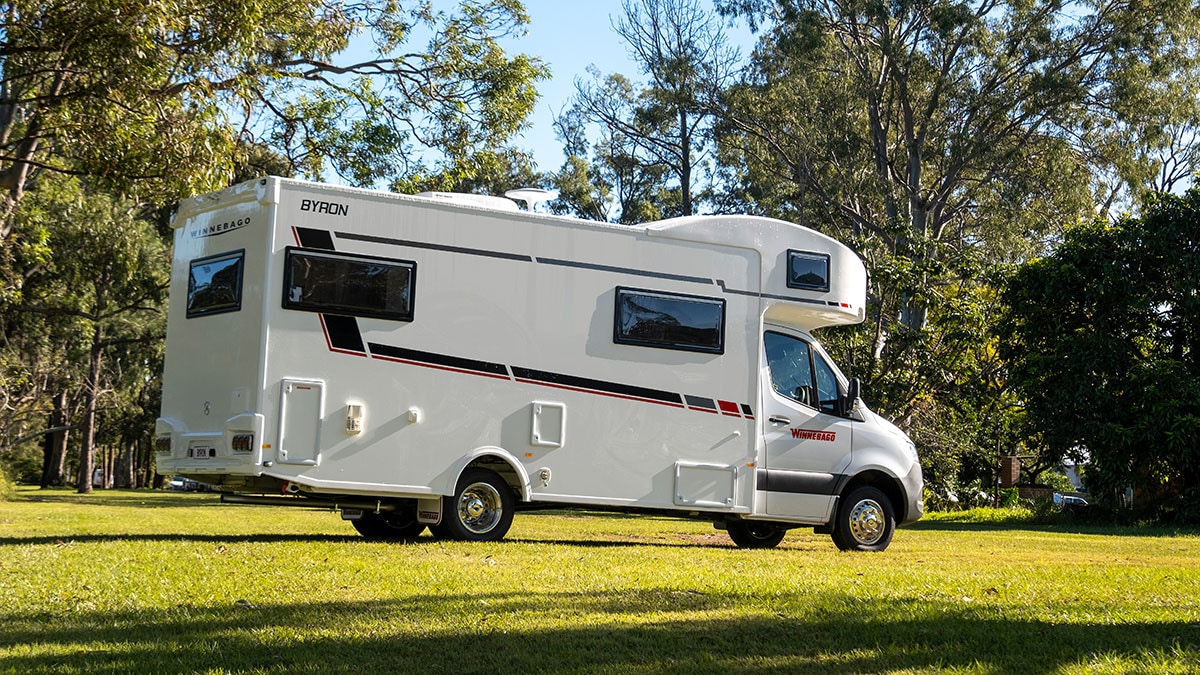Winnebago Byron photo 5 of 12