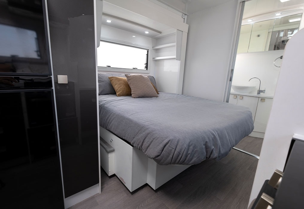 Winnebago Coogee photo 11 of 12